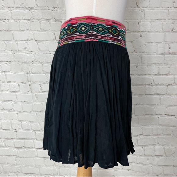 Romeo & Juliet Couture Skirt Size Large NWT - Picture 5 of 11